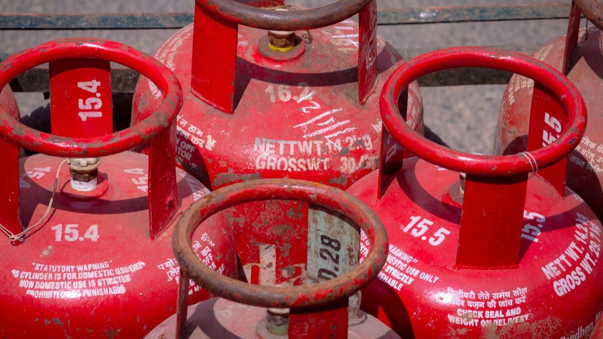 LPG Price Hike 2026: Domestic Cylinder Rates Raised by ₹29 – Check New Prices in Delhi, Kolkata, Mumbai