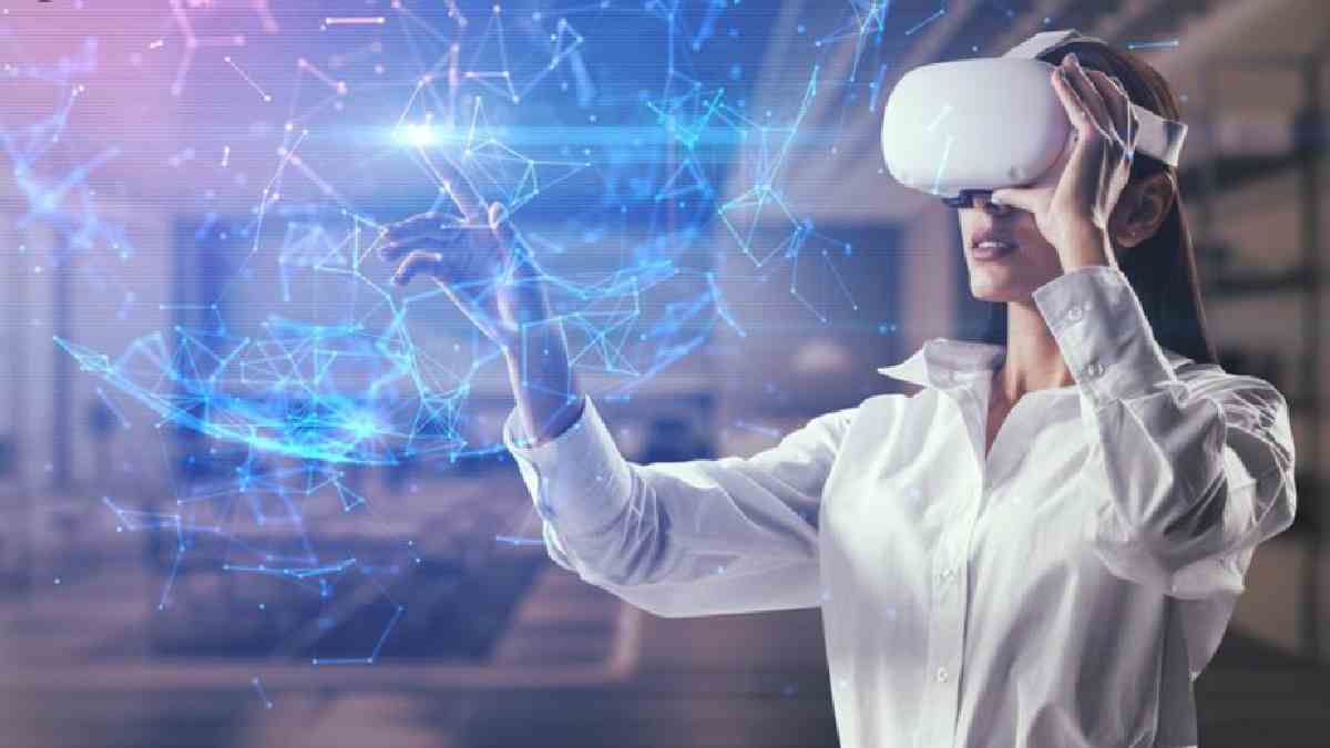 HCLTech to Invest ₹3,500 Crore in AI Data Centres After 3,300 Job Cuts, Bets Big on AI Future