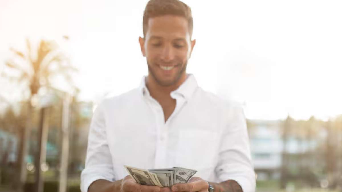 First Salary, Smart Savings: A Beginner’s Guide to Budgeting for First-Time Job Holders