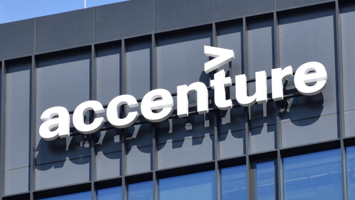 Accenture Announces New Compensation Strategy With Split Salary Hikes and Cash Payments