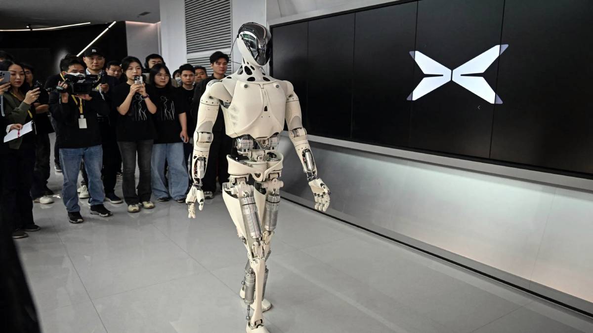 XPeng Robotics Raises $900M at $6.3B+ Valuation for IRON Robot