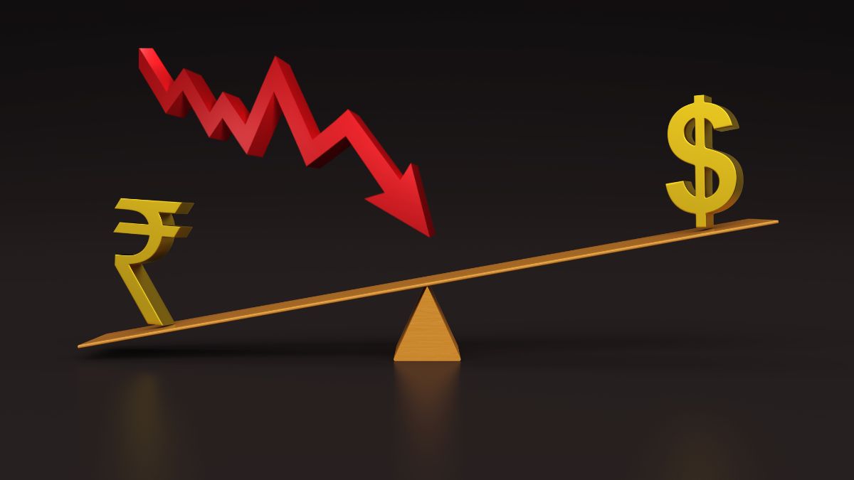 Rupee Falls 15 Paise to 95.56 Against US Dollar in Opening Trade
