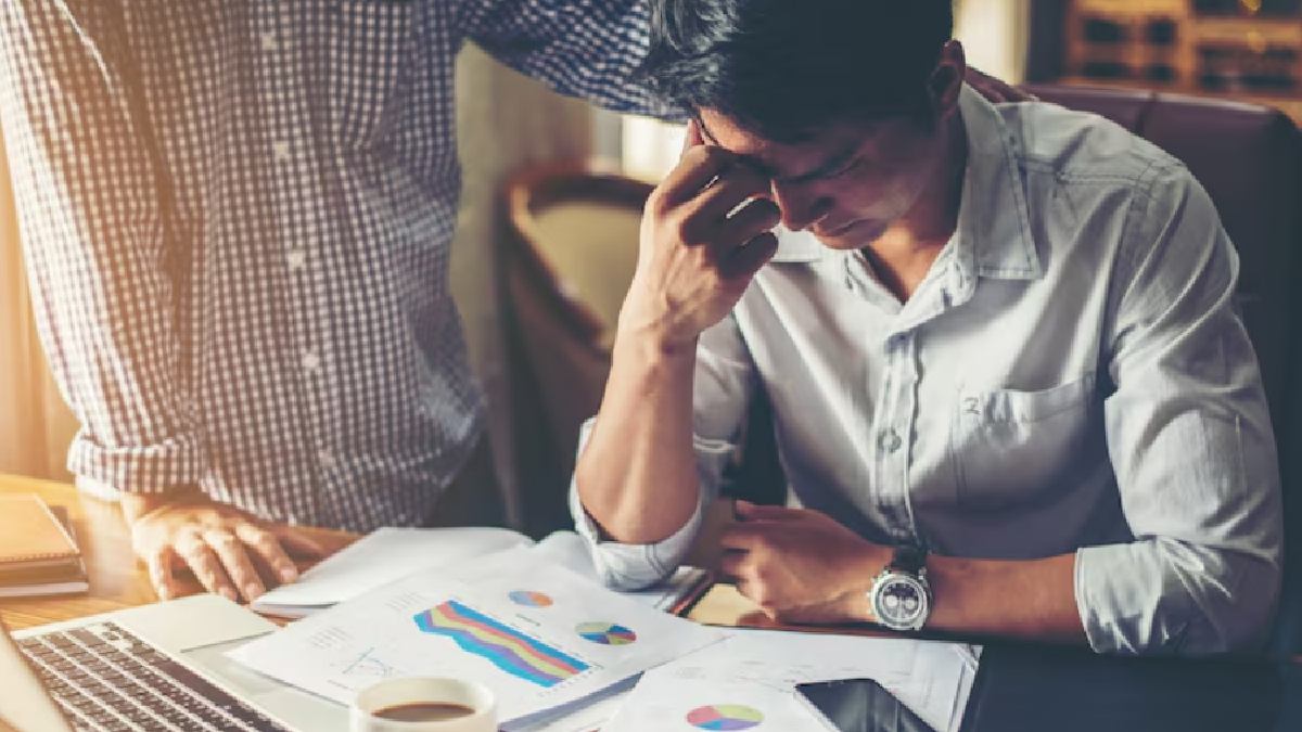10 Financial Mistakes Young People Make That Can Cost Their Future