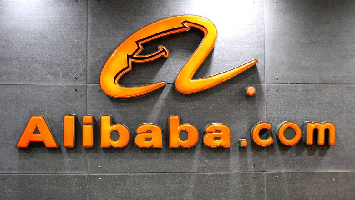 Alibaba Shares Fall 10% After $10.2B AI Share Placement