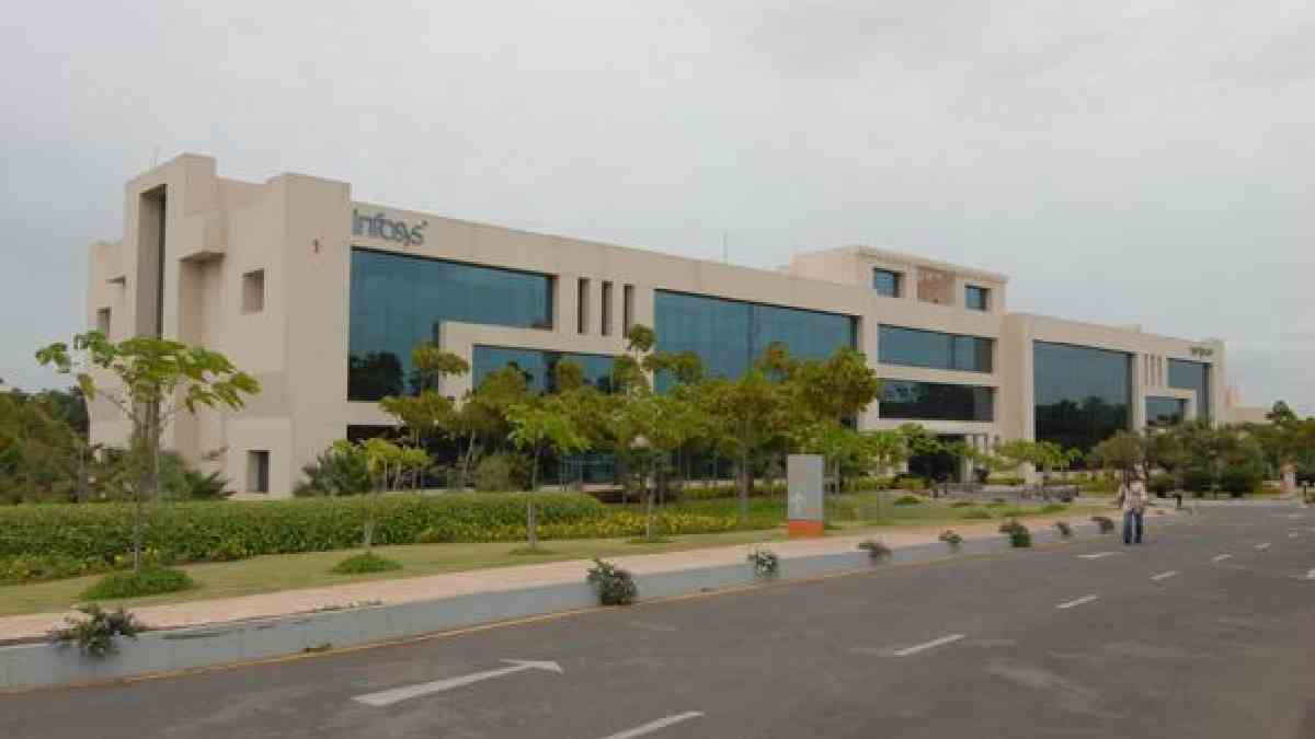 Infosys Skips Q1 Dividend as Net Profit Falls 8.6% Sequentially Despite Revenue Growth
